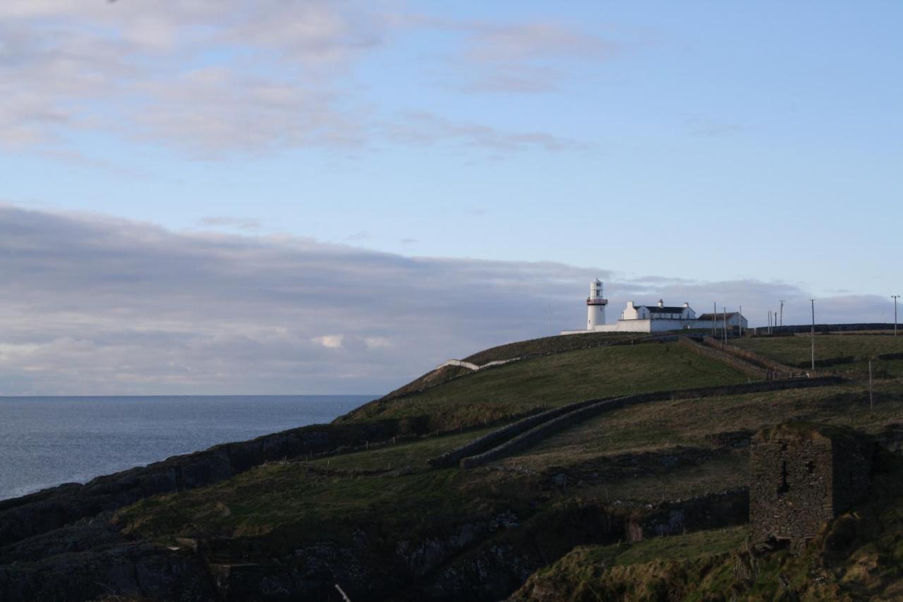 Galley Head Lightkeeper'S Houses Donoure Exterior photo